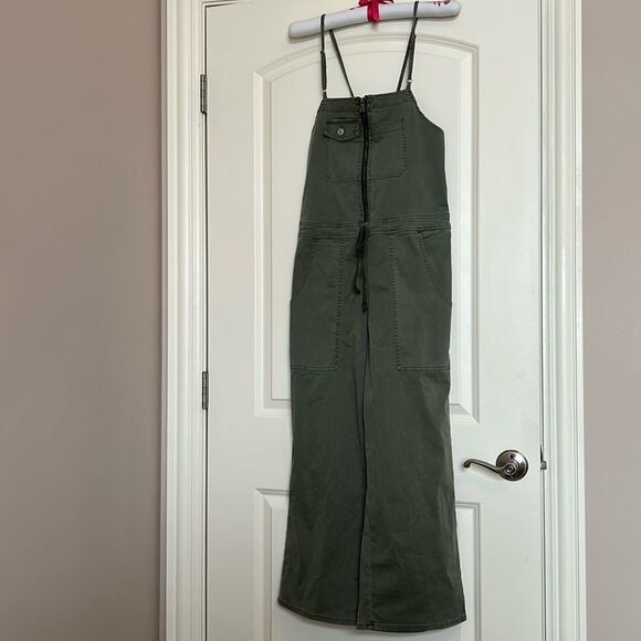 EUC Hudson jeans Leverage Khaki Jumpsuit (size medium) - Picture 5 of 10